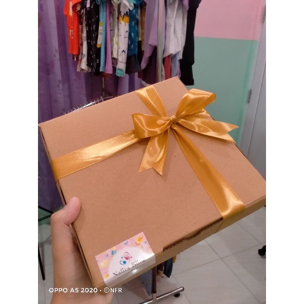 

NFR✨SET BOX HAMPERS BESAR JUMBO BIG LARGE Kotak Dus Kardus Kemasan Kado Gift Hadiah Pita Kartu Ucapan Ultah Ulang Tahun Aqiqah Bridesmaid Parcel Lebaran Hari Raya