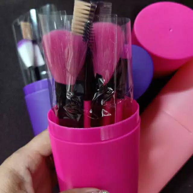

BRUSH BOX ISI 12 IN 1