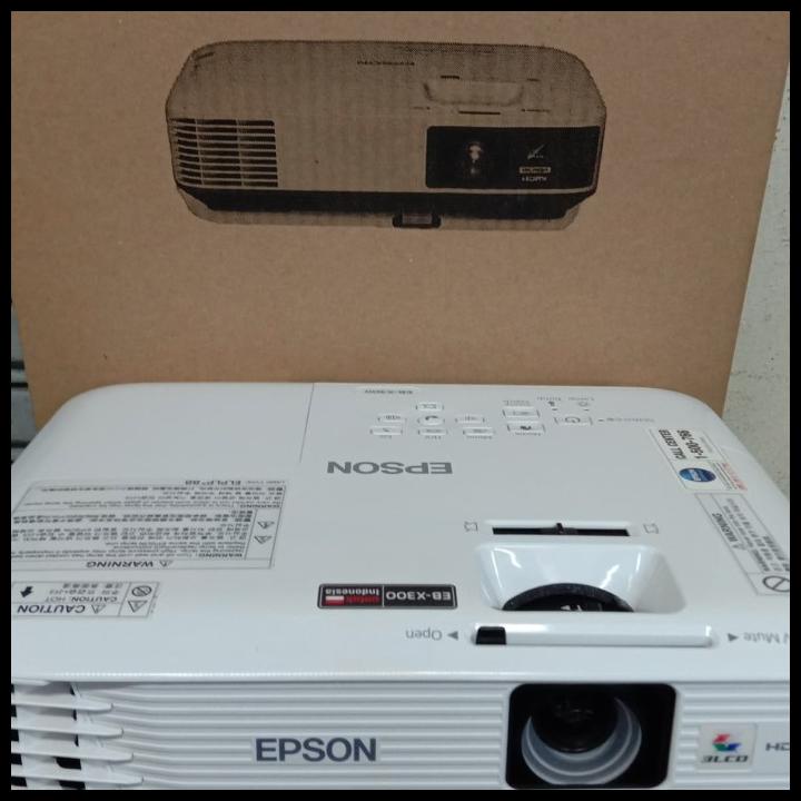 proyektor EPSON EB-X300