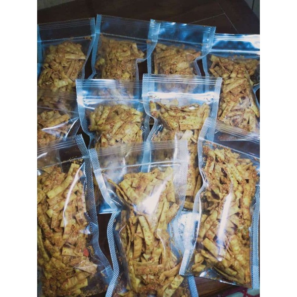 

kripik pangsit pedas jeruk purut
