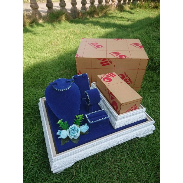 kotak emas seserahan dan tempat uang tutup akrilik