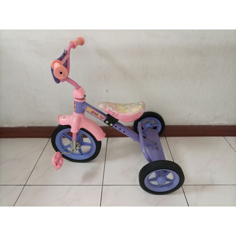 Preloved Sepeda Roda Tiga Anak Besi - Pink / sepeda anak / becak / sepeda besi anak