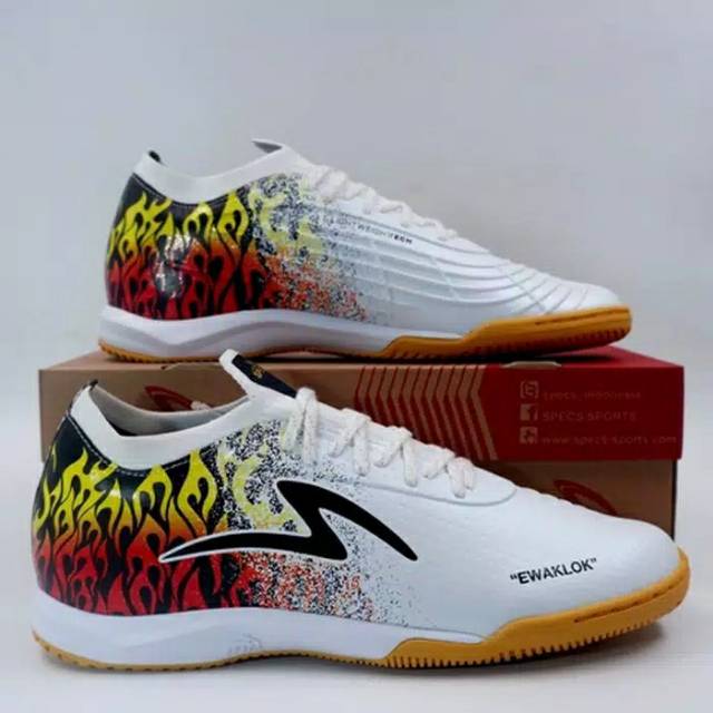 Sepatu futsal Specs Accelerator Lightspeed II KLOK se in - White/gold (400917) ORIGINAL
