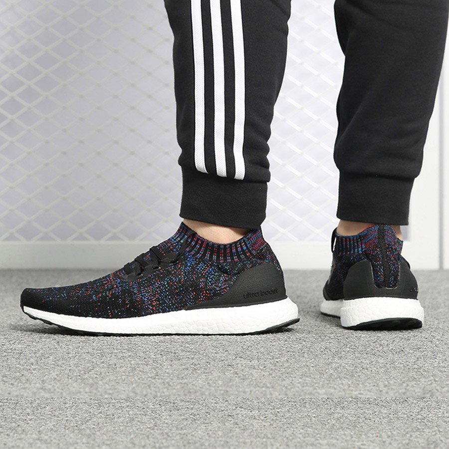 Sepatu Sneakers Adidas UltraBOOST Uncaged B37692 Active Red Blue