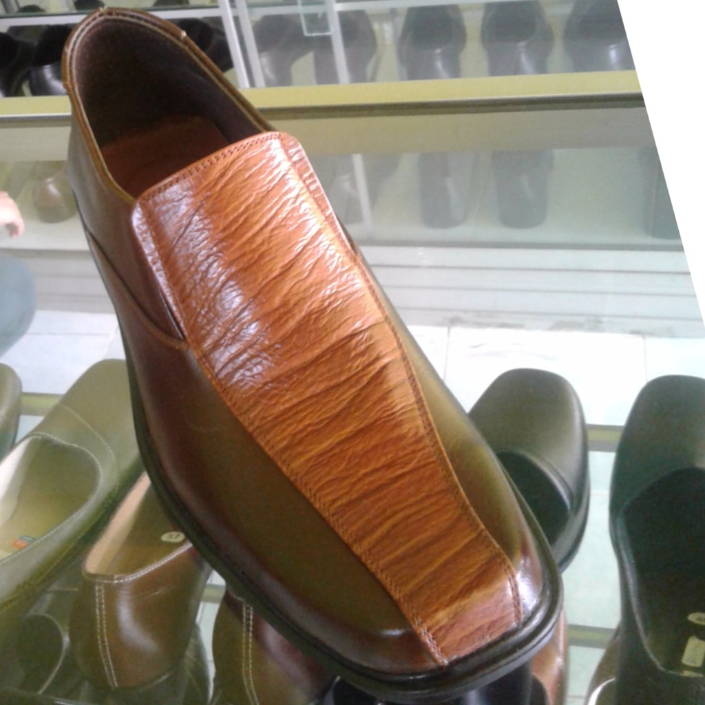 kode B 200 sepatu pantofel kulit sapi asli pria buatan magetan