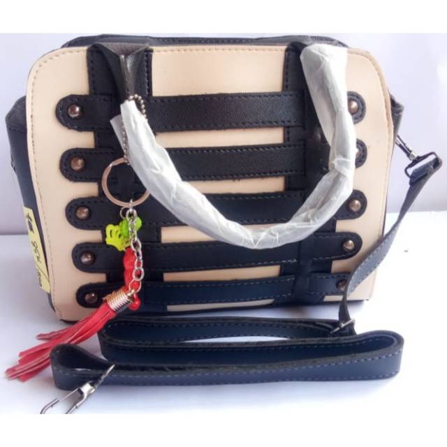 TAS SLEMPANG MOTIF PAGAR WANITA