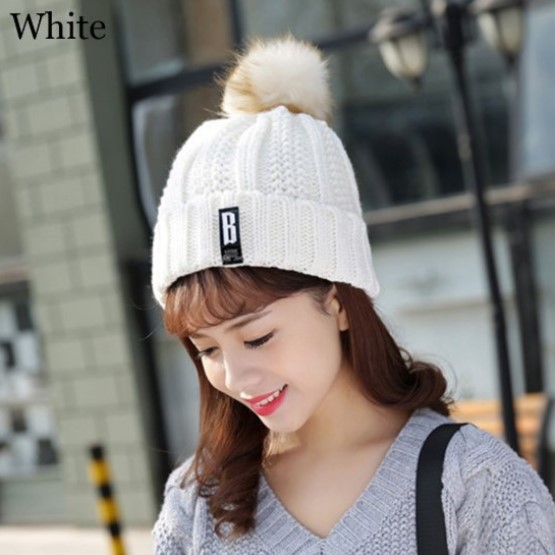 Topi Kupluk Rajut Hangat Wanita Import untuk Winter / Topi Musim Dingin