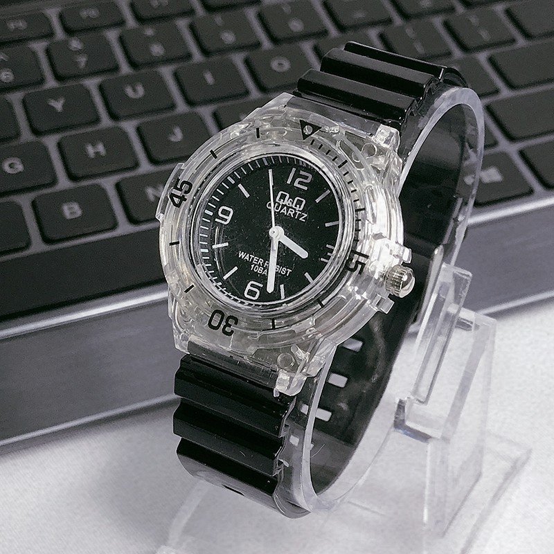 [ WBS ] Jam Tangan Q&Q Jelly Angka Balok Rubber Kepala Transparan bening Karet murah / QQ011