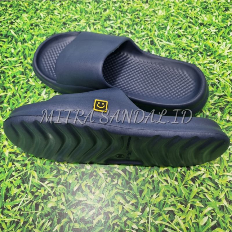 HEMA Sandal Slide Cowok Cewek SMILE/Sandal Slop Rumahan/Sandal Anti Slip/Sendal Selop Full Karet