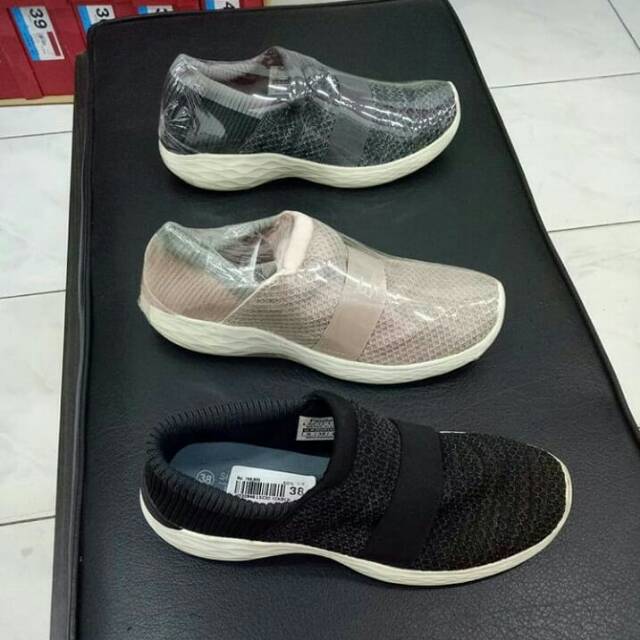 Fladeo shoes cewe sale Shopee Indonesia Fladeo shoes cewe sale Shopee Indonesia