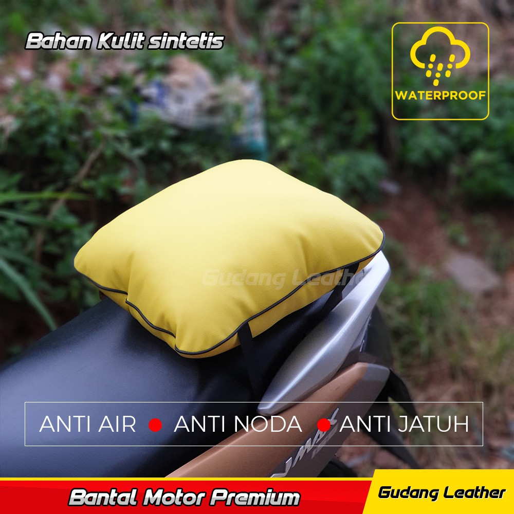 Bantal Mobil Waterproof Premium / Bantal Mudik - Kuning