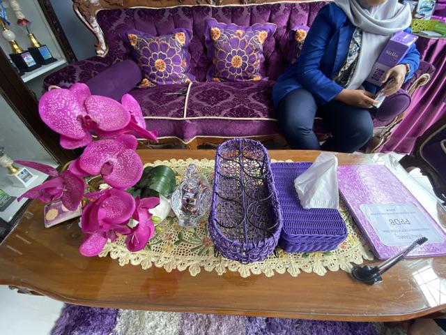 Promo Set Keranjang Air Mineral Isi 8 Dan Tempat Tissue