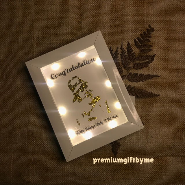 [BOX PREMIUM+BUBBLE] CUSTOM Frame Glitter 3D 5R LED Kado Ultah Hadiah Pernikahan Gift Paket Wisuda Ulang Tahun Tunangan Kelahiran Hampers Premium Murah Unik Estetik Aesthetic Sahabat Pacar Istri Bayi Anak Box Figura Pigura Lampu