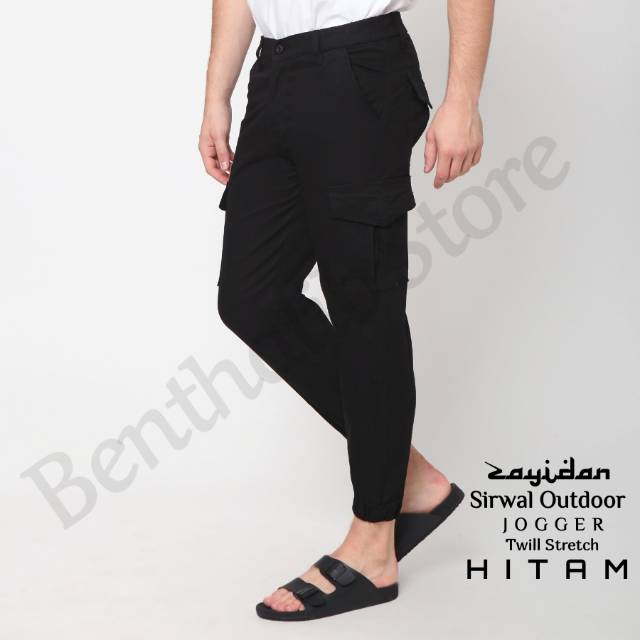 Celana Sirwal Zayidan Jogger Hitam