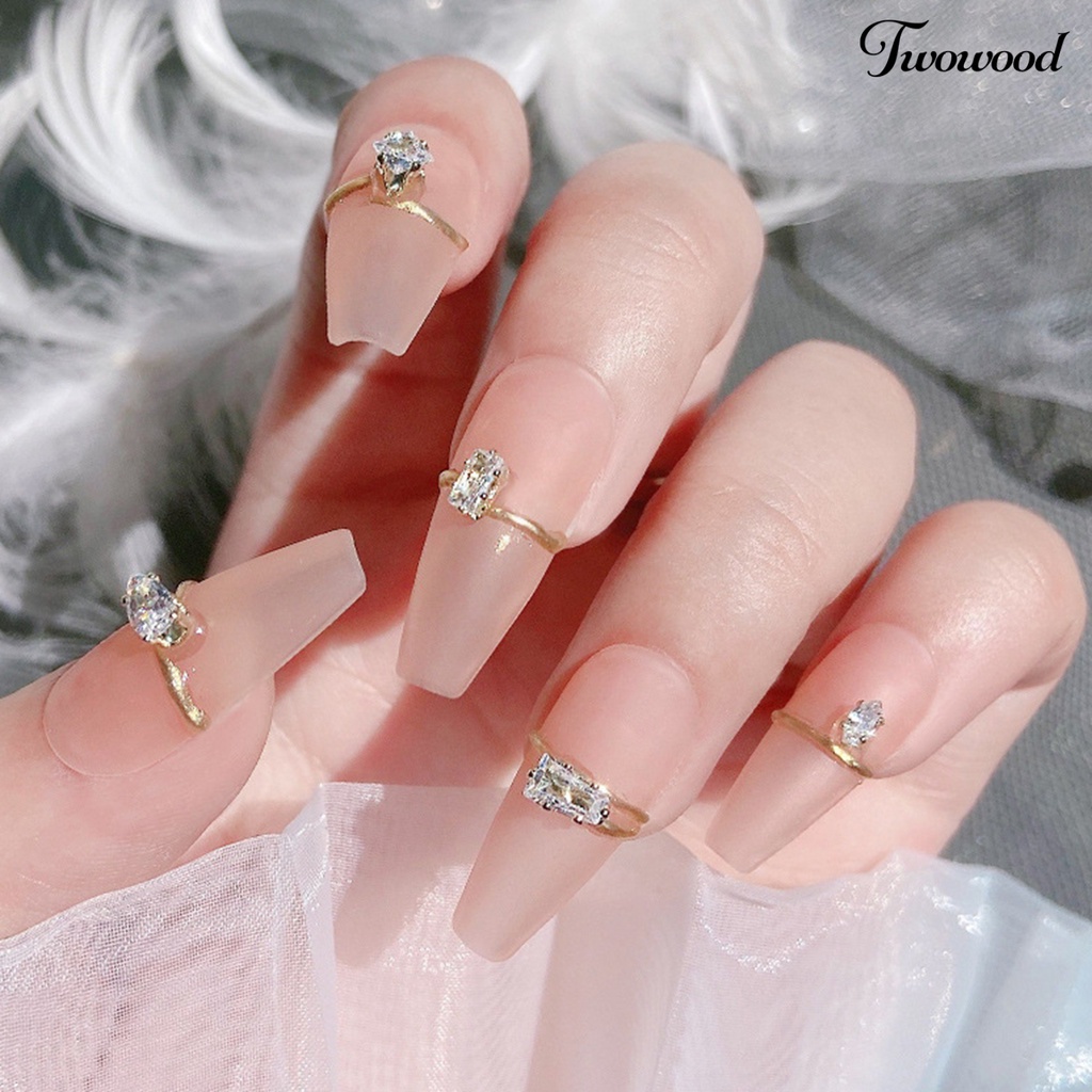 Twowood 10Pcs / Set Kuku Palsu Asimetris Aksen Cubic Zirconia 3D Anti Karat Untuk Nail Art / Manicure DIY