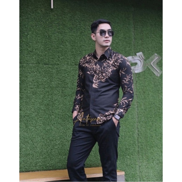 WIGUNA AKAR SOGAN  Kemeja Batik Pria Lengan Panjang Slimfit Bahan Katun Printing Hem Baju Seragam Kantor Modern Lapis Furing Halus