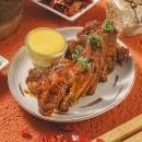 

Spicy Wings with Cheese Sauce