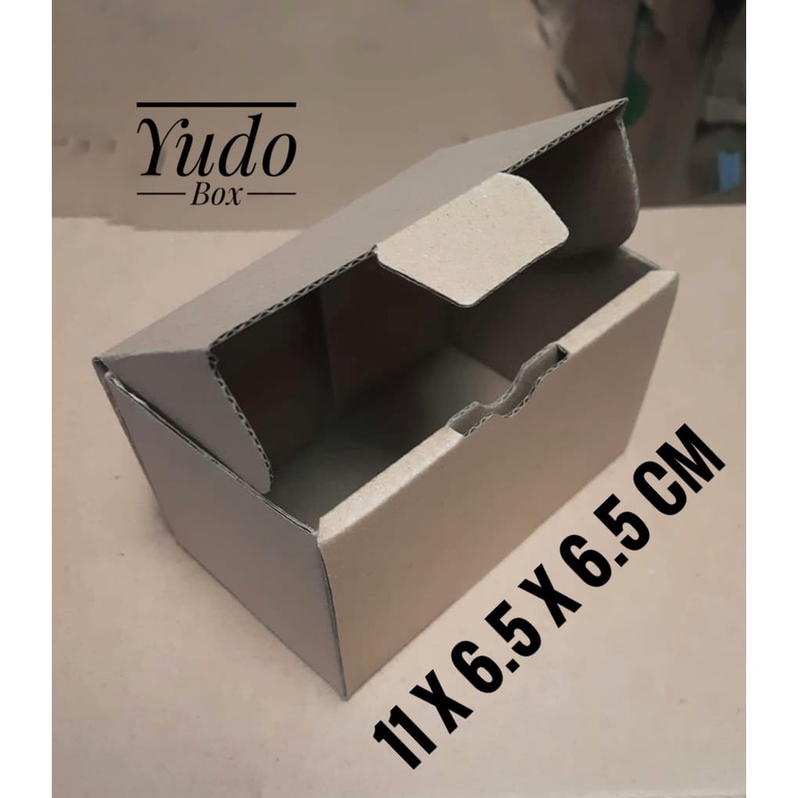 

Kardus karton uk. 11 x 6,5 x 6,5 cm...die cut box kotak Souvenir -dll