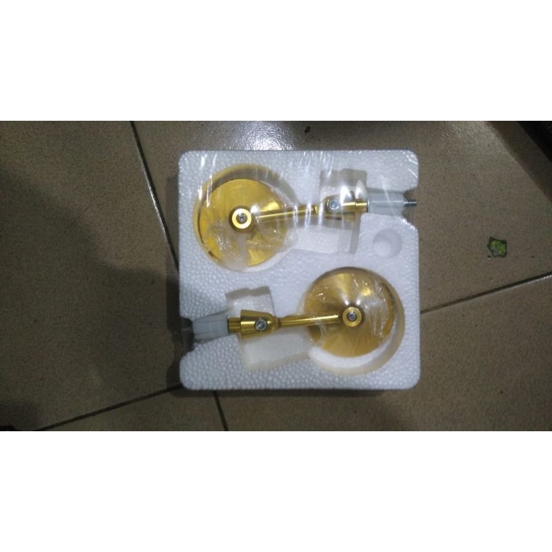 spion Jalu Bulat gold silver