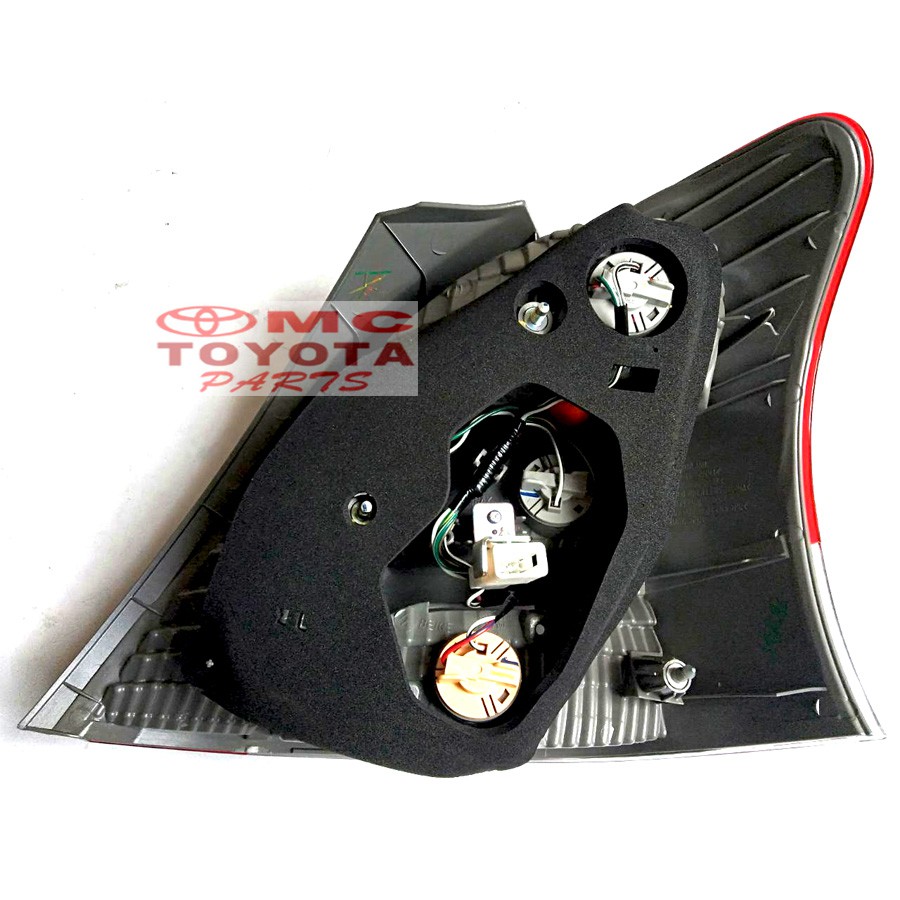 Lampu Stop Lamp Belakang Kiri Yaris 81560-0D280