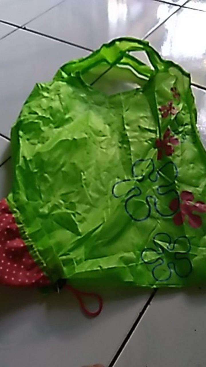 Travelmate Tas Belanja Serbaguna Lipat Strawberry Baggu Bag Bisa Jadi Besar