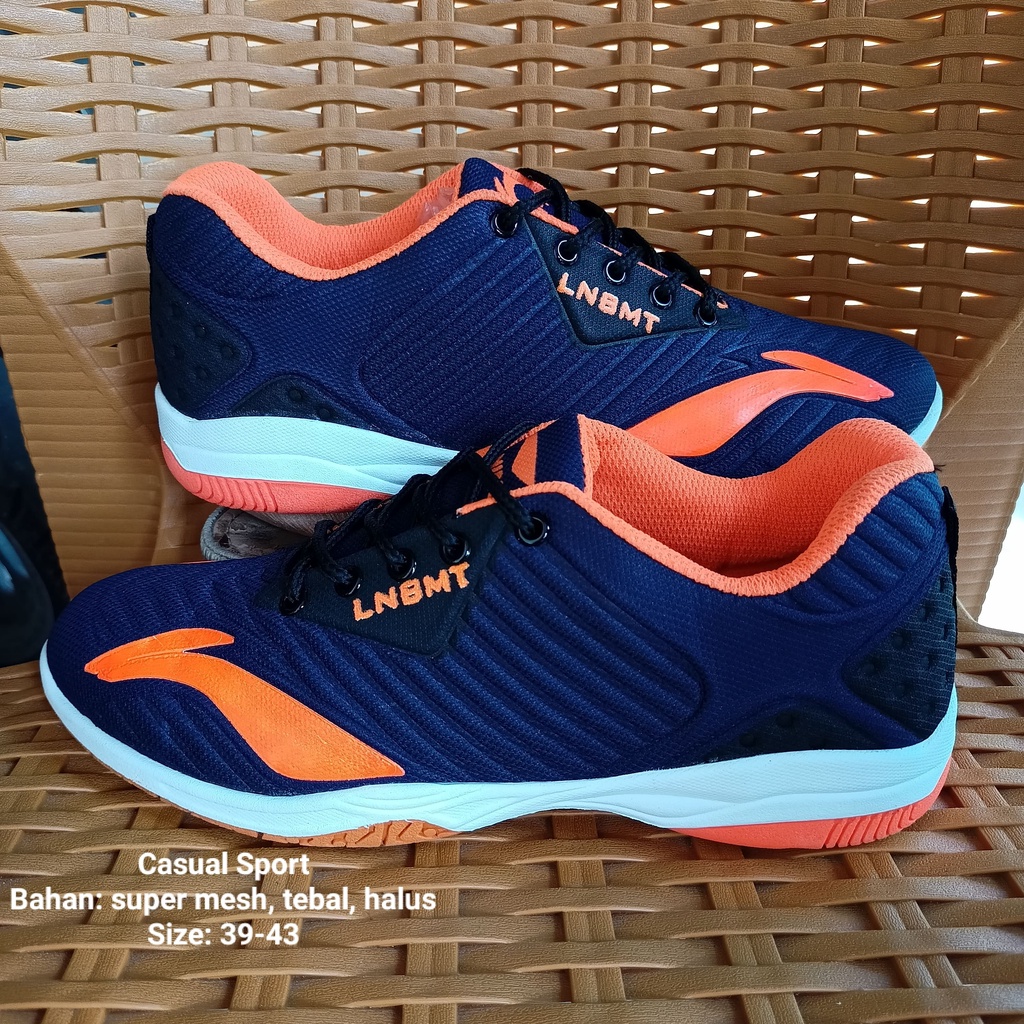 Sepatu Badminton Lining Navy Biru Pria Wanita Sepatu Olahraga