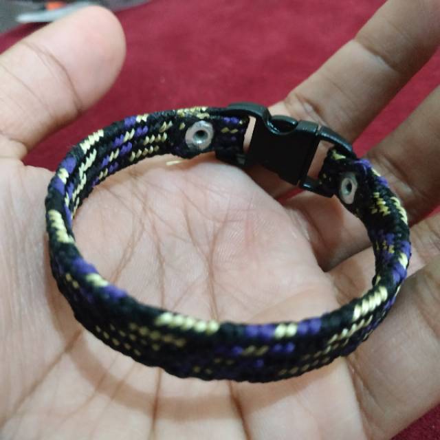 Gelang Tali Etnik Gaya Keren