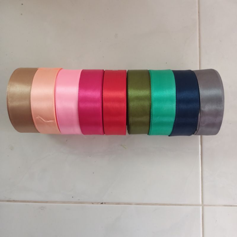 

pita satin 2,5 cm /1 roll 25yard pita kado