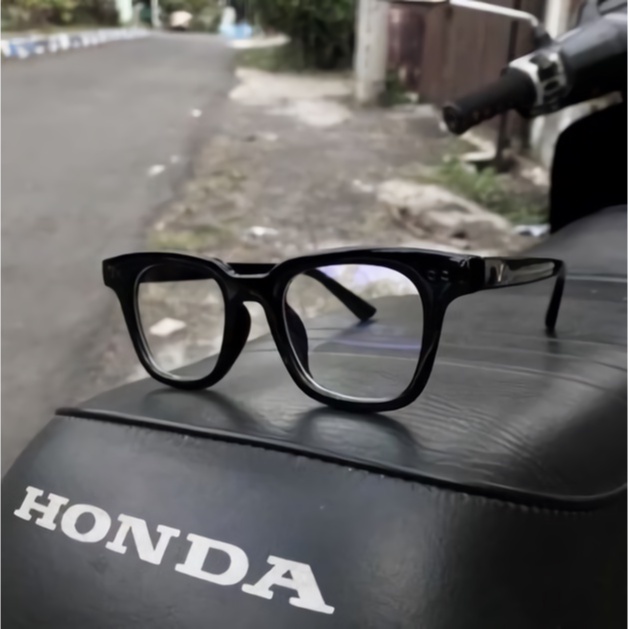 KACAMATA VINCENT - BLACK CLEAR GLOSSY
