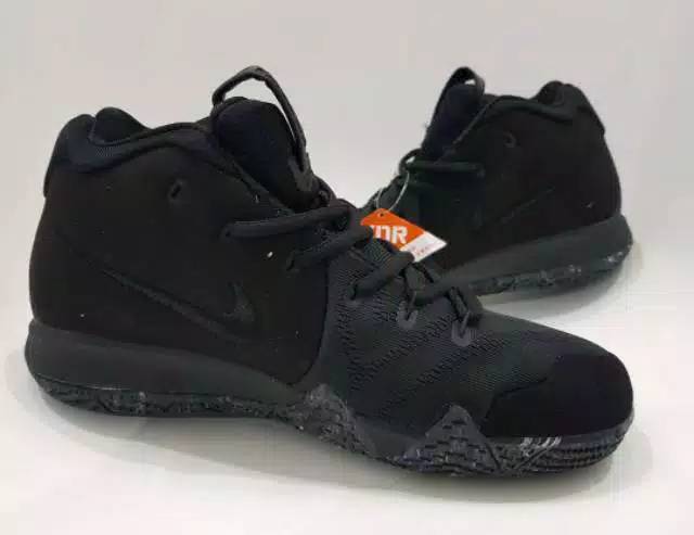 kyrie 4s black