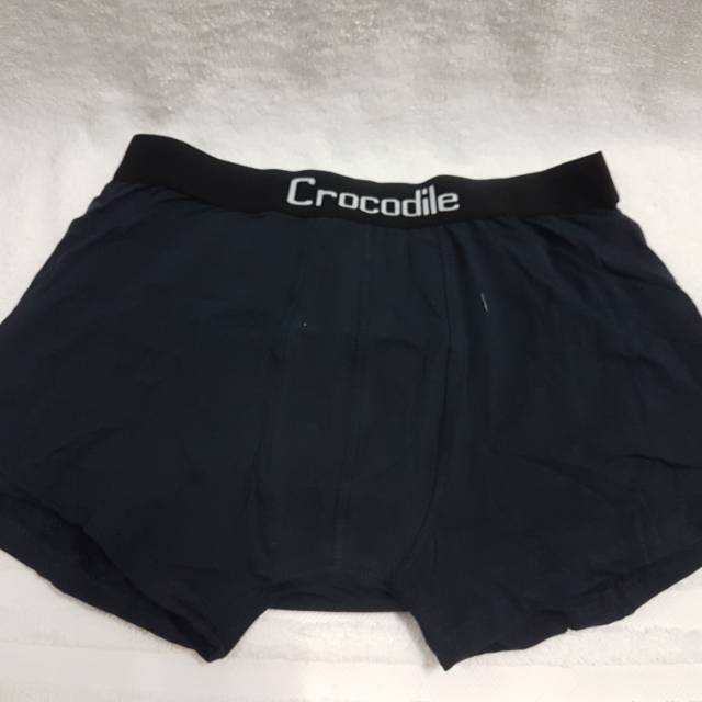 1 box Boxer pria merk Crocodile ( isi 2)