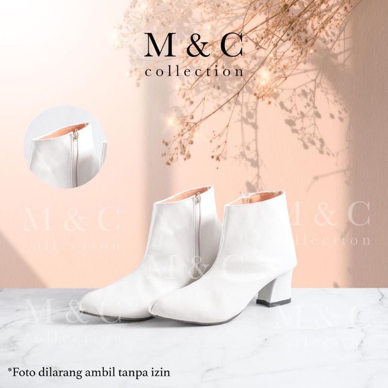 (17 SL) HILLS CHUNKY BOOTS SWANS