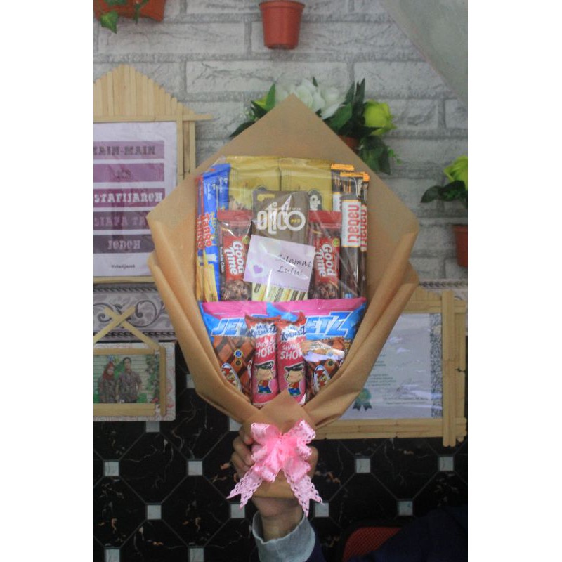 

Bucket Snack, Bucket Coklat, Kado Ulang Tahun, Kado Wisuda dll