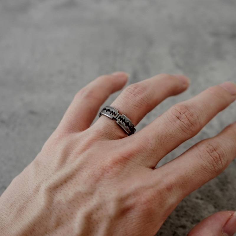 FAITH FADE - Razor Ring