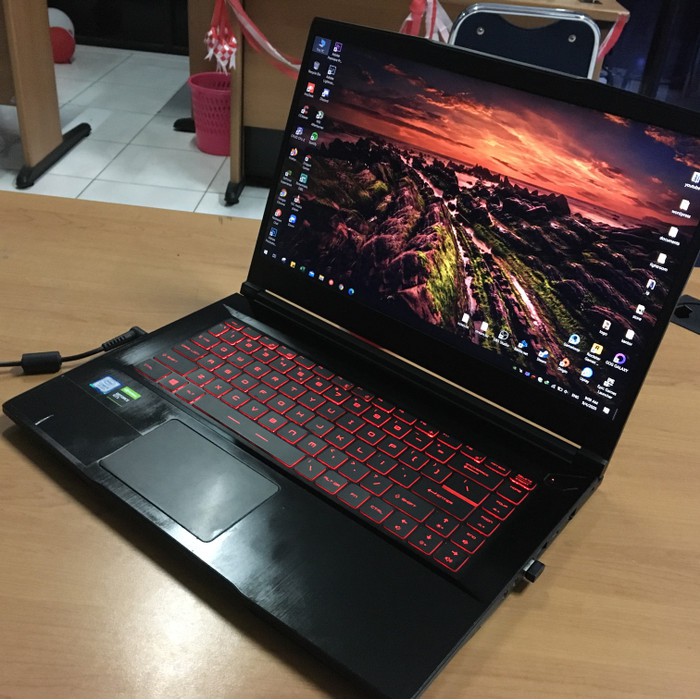 MSI GF63 9RCX - 623 i5 9300H + GTX 1050Ti