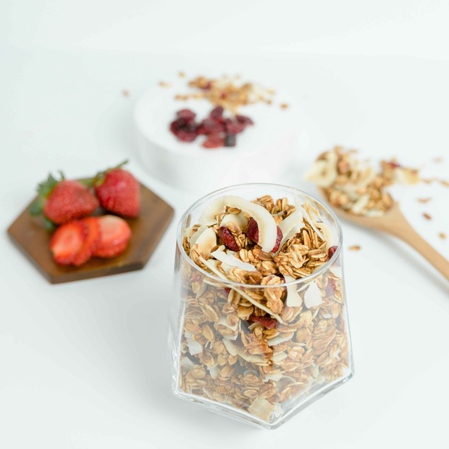 

Berry Good Granola 230g | Dried Cranberries & Toasted Coconut | BOBS Crunchy and Healthy Granola