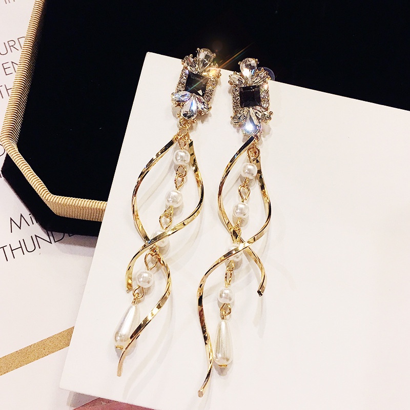 Anting Kristal Mutiara Bentuk Spiral Gaya Korea