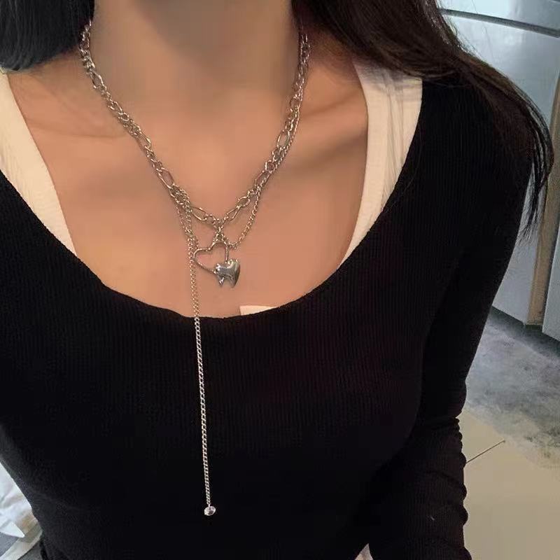 Jepang dan Korea ins pop sederhana gaya dingin hollow jantung double-layer kalung wanita hip hop tre