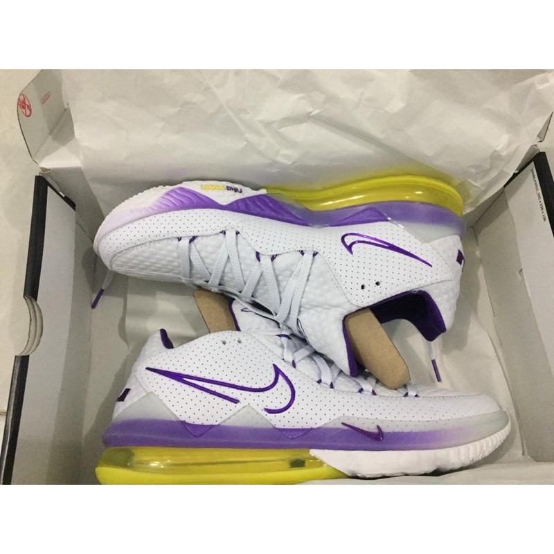 nike lebron james xvii