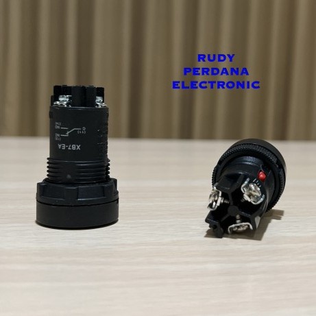 SWITCH PUSH BUTTON SAKLAR PUSH ON 3 PIN BULAT 10A 250V XB7-EA