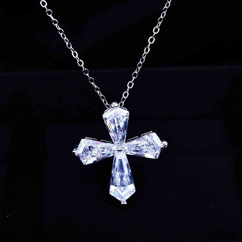 Luxury Super Flash High Carbon Diamond Cross Necklace