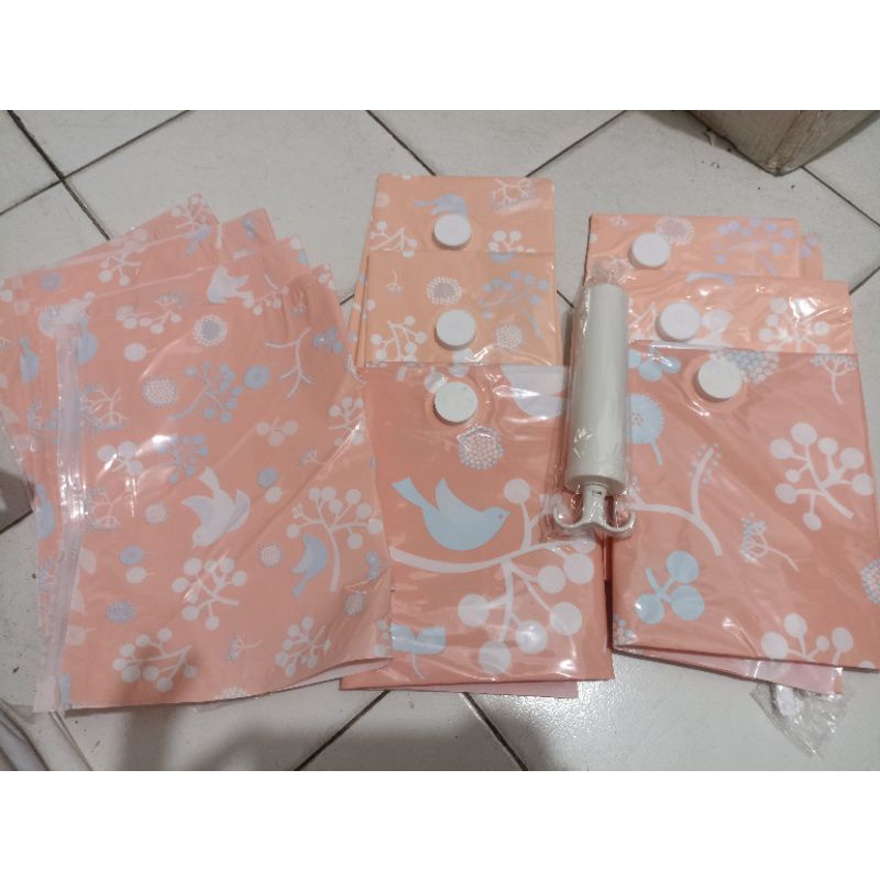 SH8 Kantong Vakum Baju Plastik 10 Pcs Free Pompa Kantong Vakum Bag Pakaian Travel Murah Original / Kantong Vacuum Vacum Travelling Pakaian Baju Celana Plastic Storage Press Seprei Selimut Laundry Kaos Kemeja Jaket Jeket Murah Asli Ori 10 PCS with Hand Pum