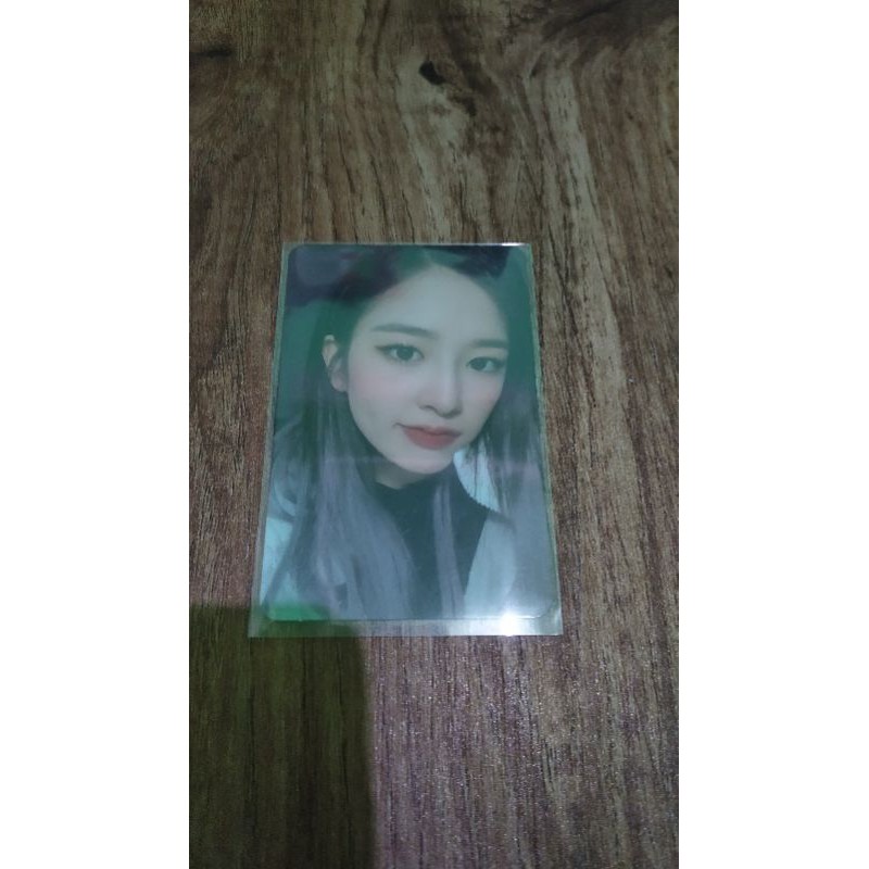 IZ*ONE / IZONE One-reeler Yujin Photocard (Scene#1 Version)