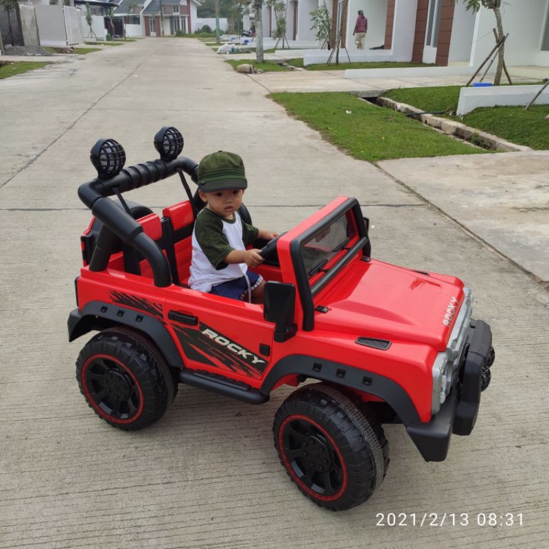 mobil aki Rocky remote