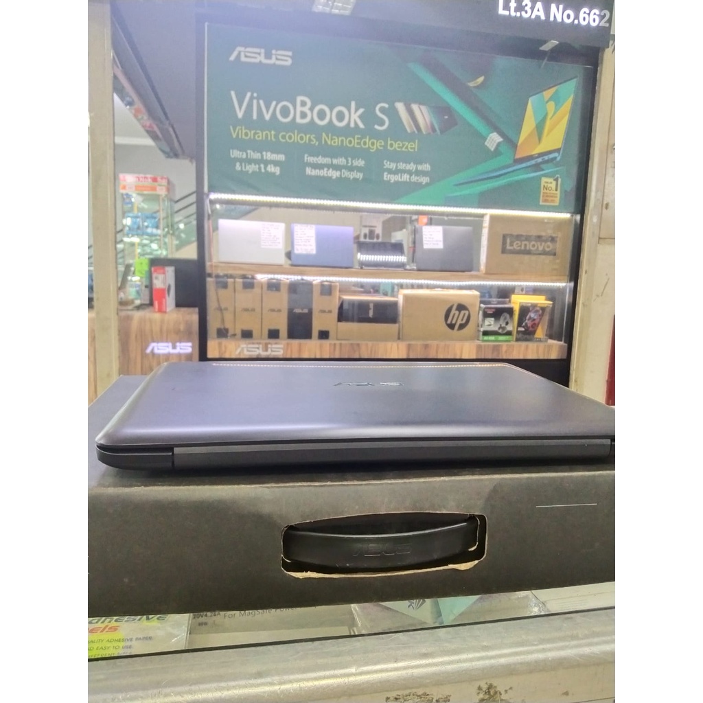 Laptop Leptop SECOND  Seken Bekas Asus E402Y Ram 4gb HDD 1tb fullset Mulus murah berkualitas like new  Garansi Resmi Asus berjalan dan masih Panjang.