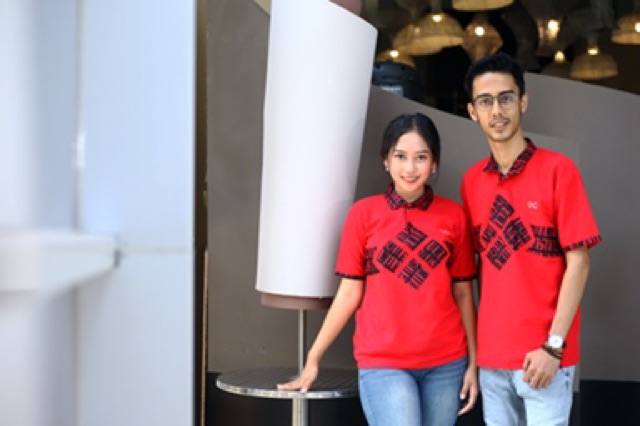 Loyal Kaos Polo Batik Merah Modern Wanita M L XL XXL