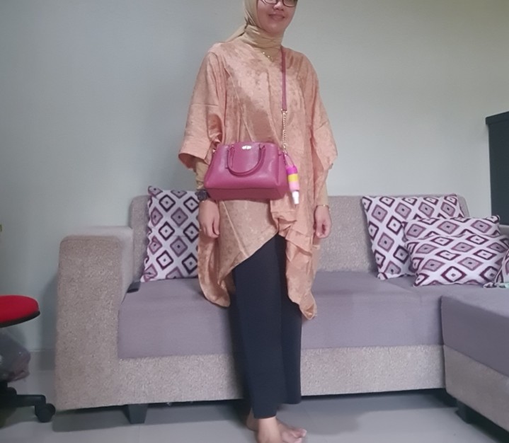 Tunik Aruna/tunik Batik Viscose(hanya Atasan)