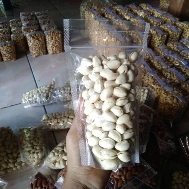 

Kacang Pistachio Fustuk Arab 200 gram