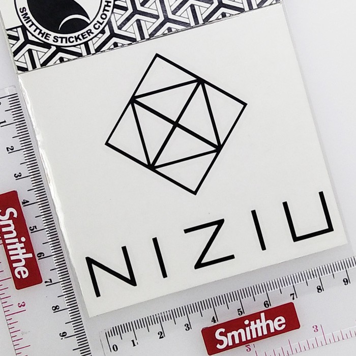 Stiker NiziU Logo Cutting Sticker aksesoris untuk Mobil Motor