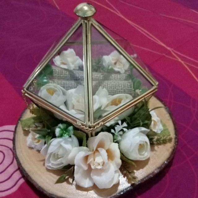 Ring Bearer Tempat Cincin Kaca Terarium